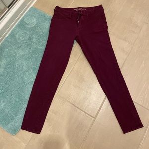 American Eagle Super Stretch Jeggings (Maroon)